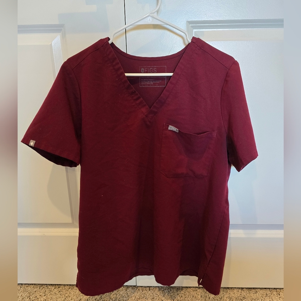 Womens Figs Maroon Catarina One-Pocket Scrub Top Size: L